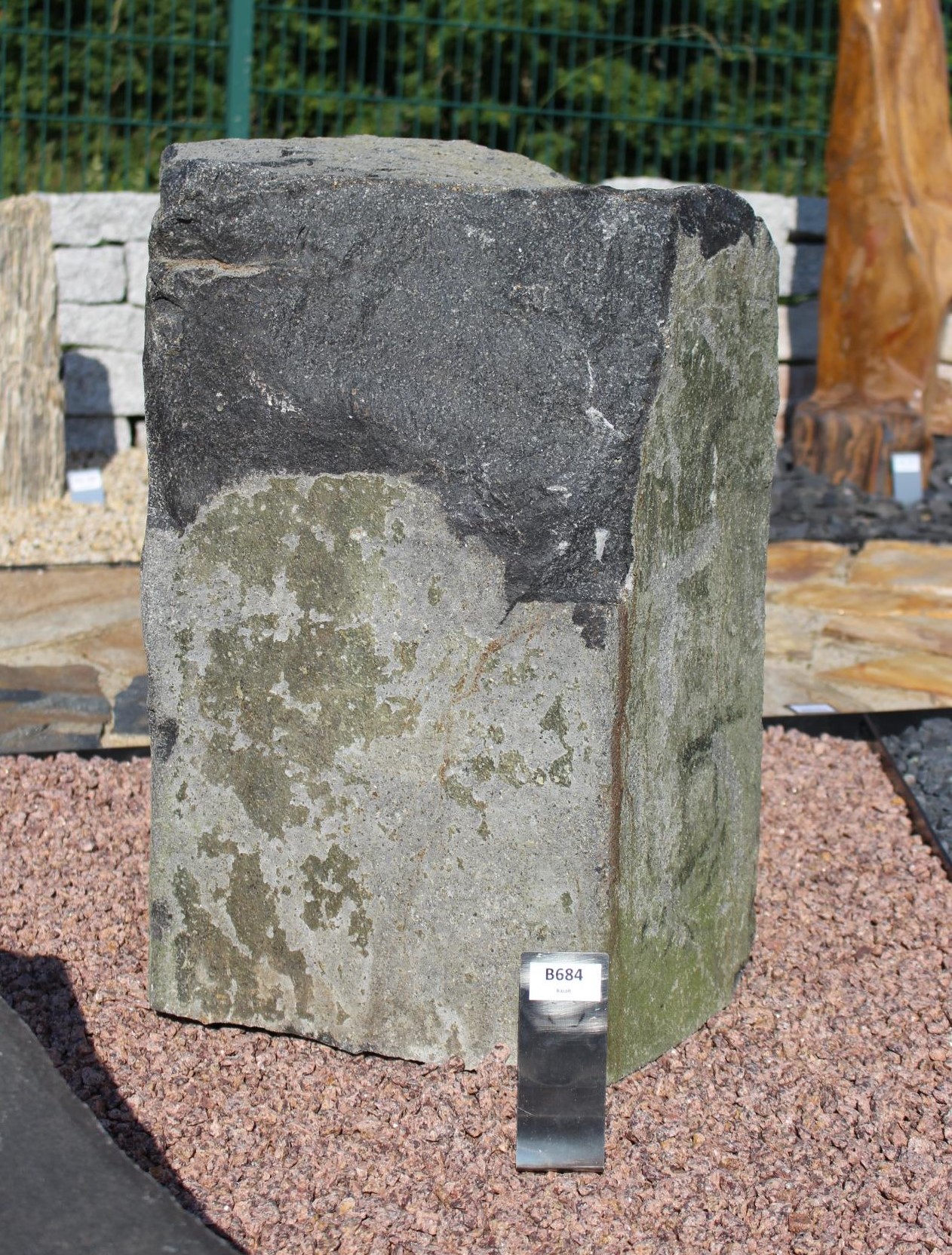 Basaltsäule ca. 48x35x65cm
